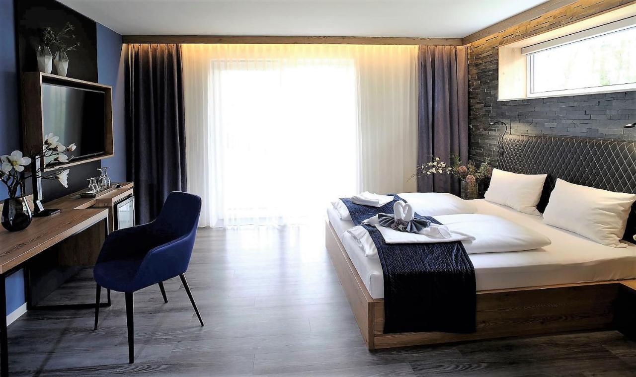 Art & Galerie Hotel Lenz Plauer See Fuenfseen Εξωτερικό φωτογραφία