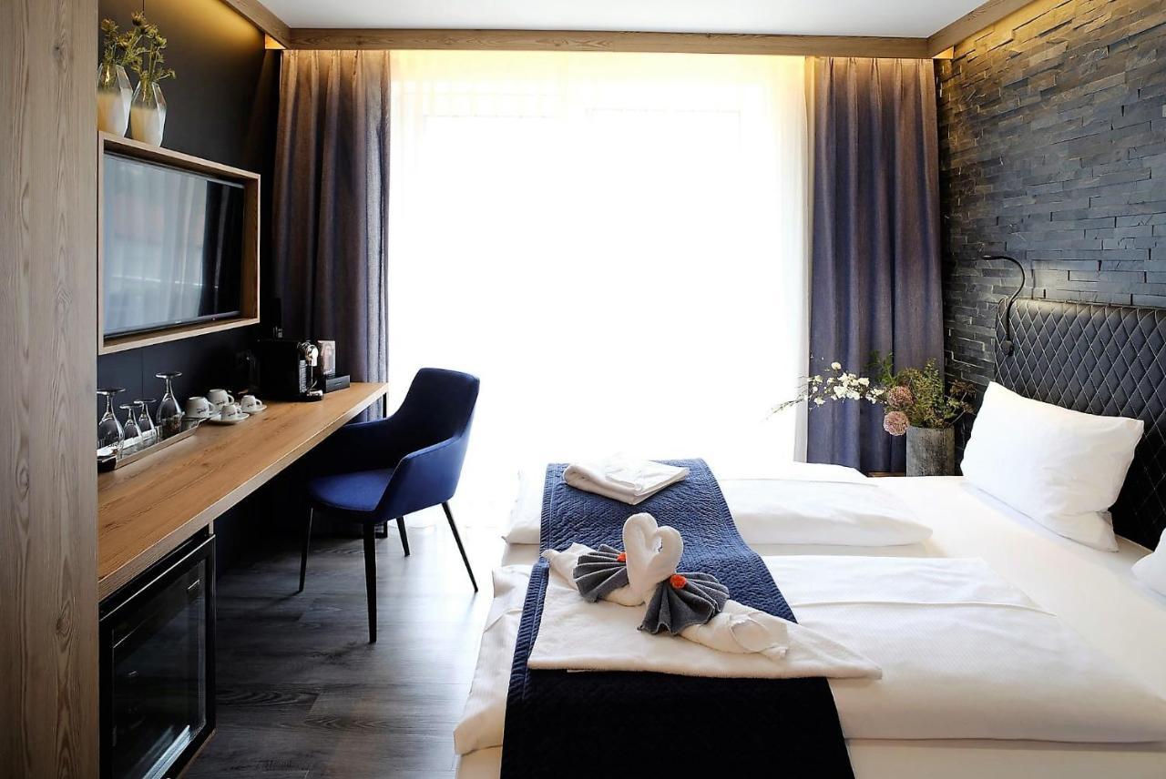 Art & Galerie Hotel Lenz Plauer See Fuenfseen Εξωτερικό φωτογραφία