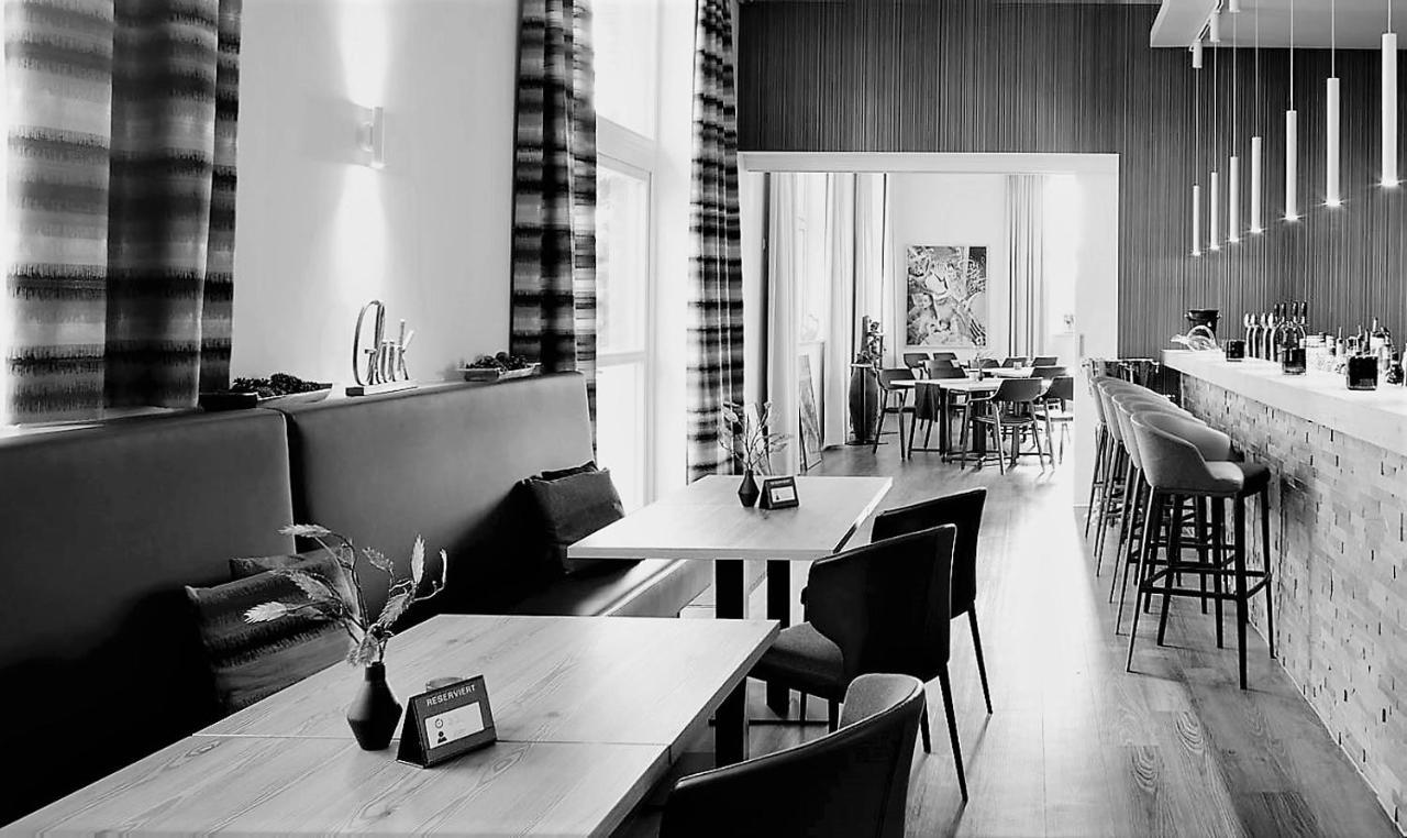 Art & Galerie Hotel Lenz Plauer See Fuenfseen Εξωτερικό φωτογραφία