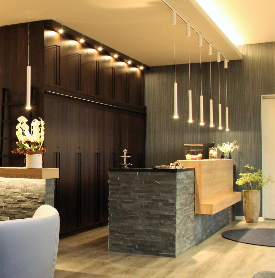 Art & Galerie Hotel Lenz Plauer See Fuenfseen Εξωτερικό φωτογραφία